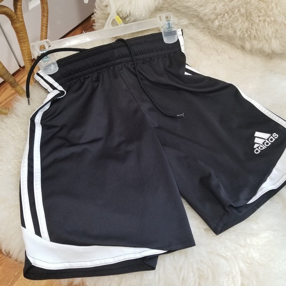 Price drop⬇️Adidas Climacool shorts⤵️
